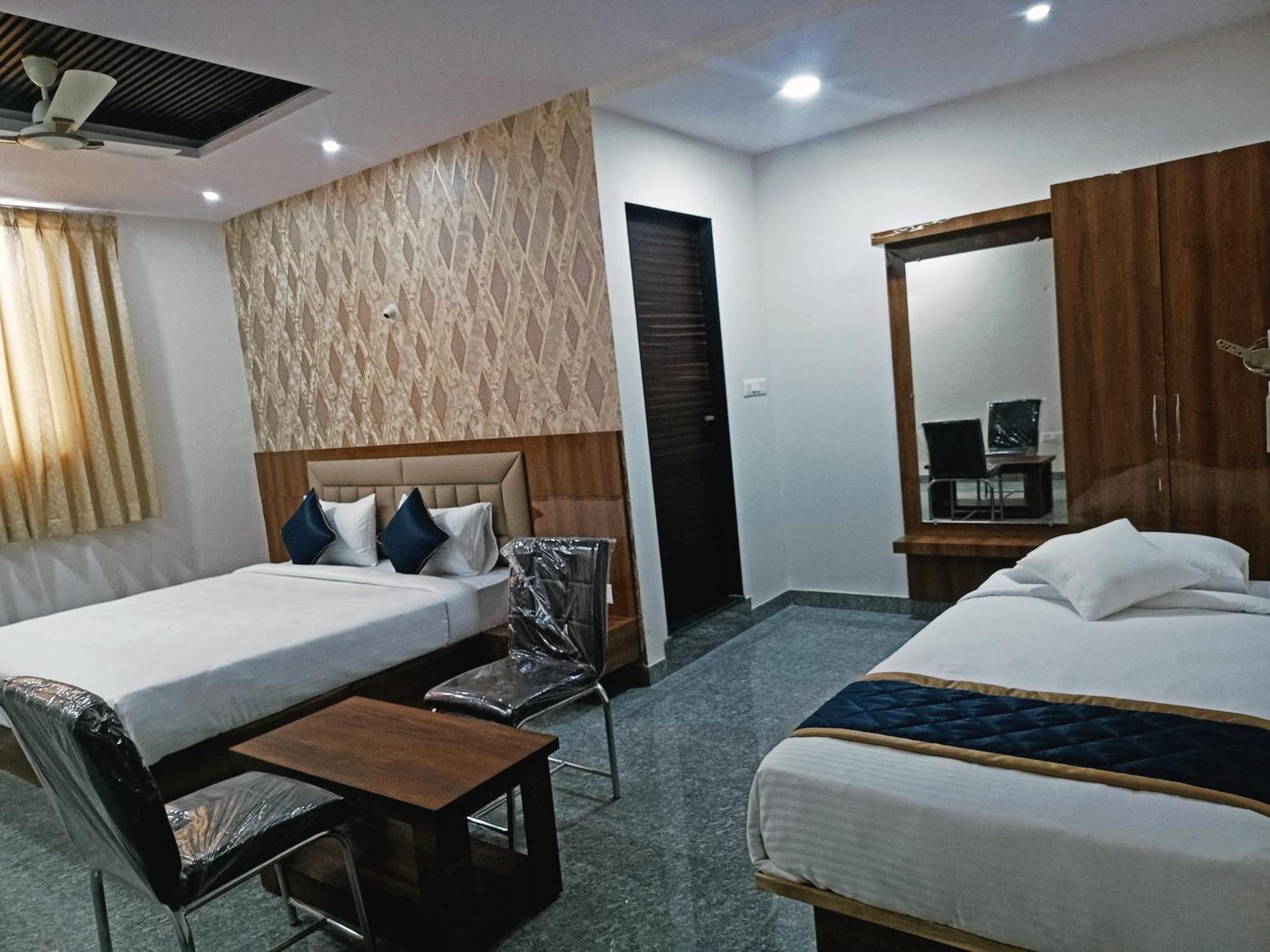 Hotel Achhu Palace 班加罗尔 外观 照片