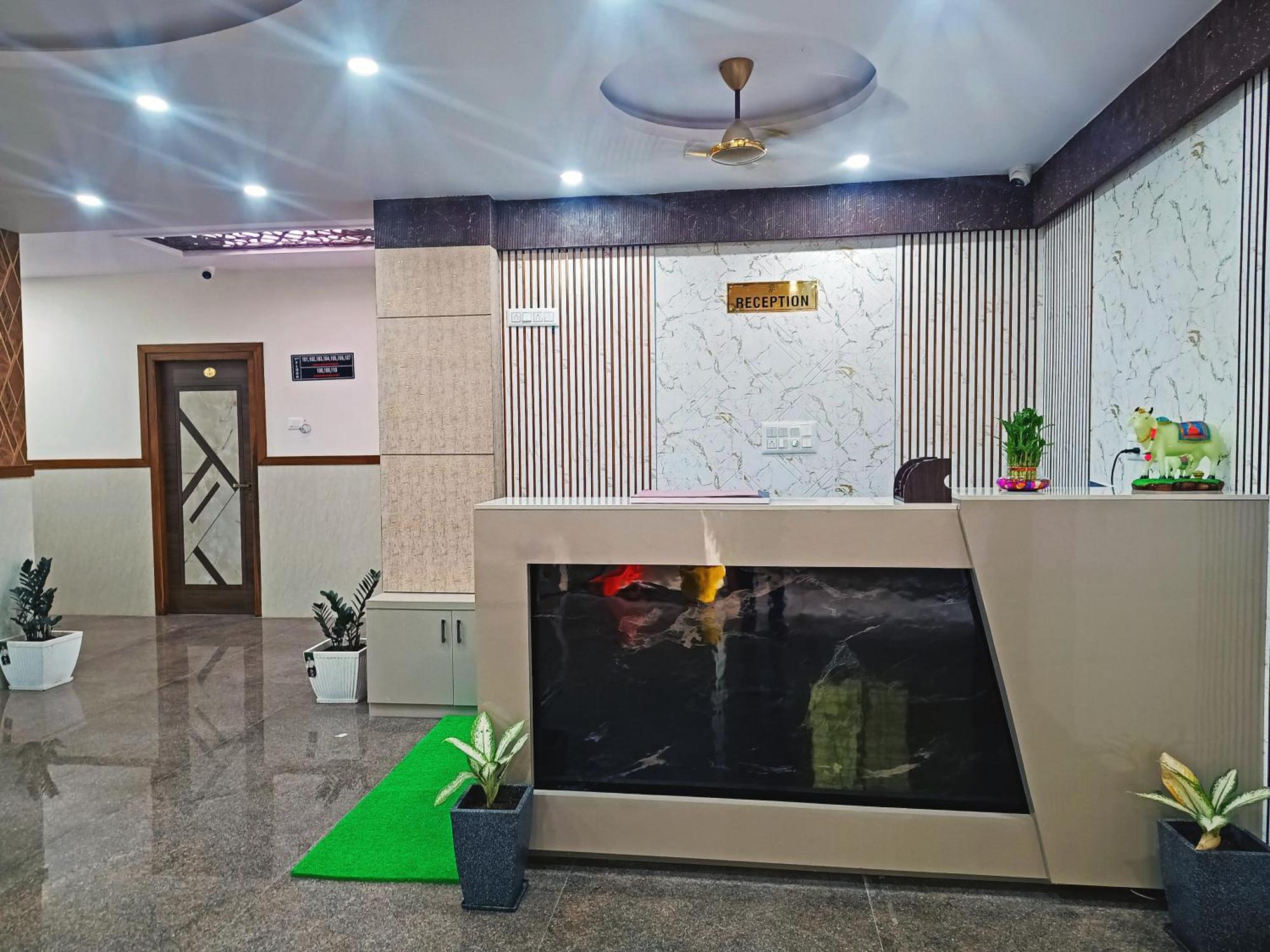 Hotel Achhu Palace 班加罗尔 外观 照片