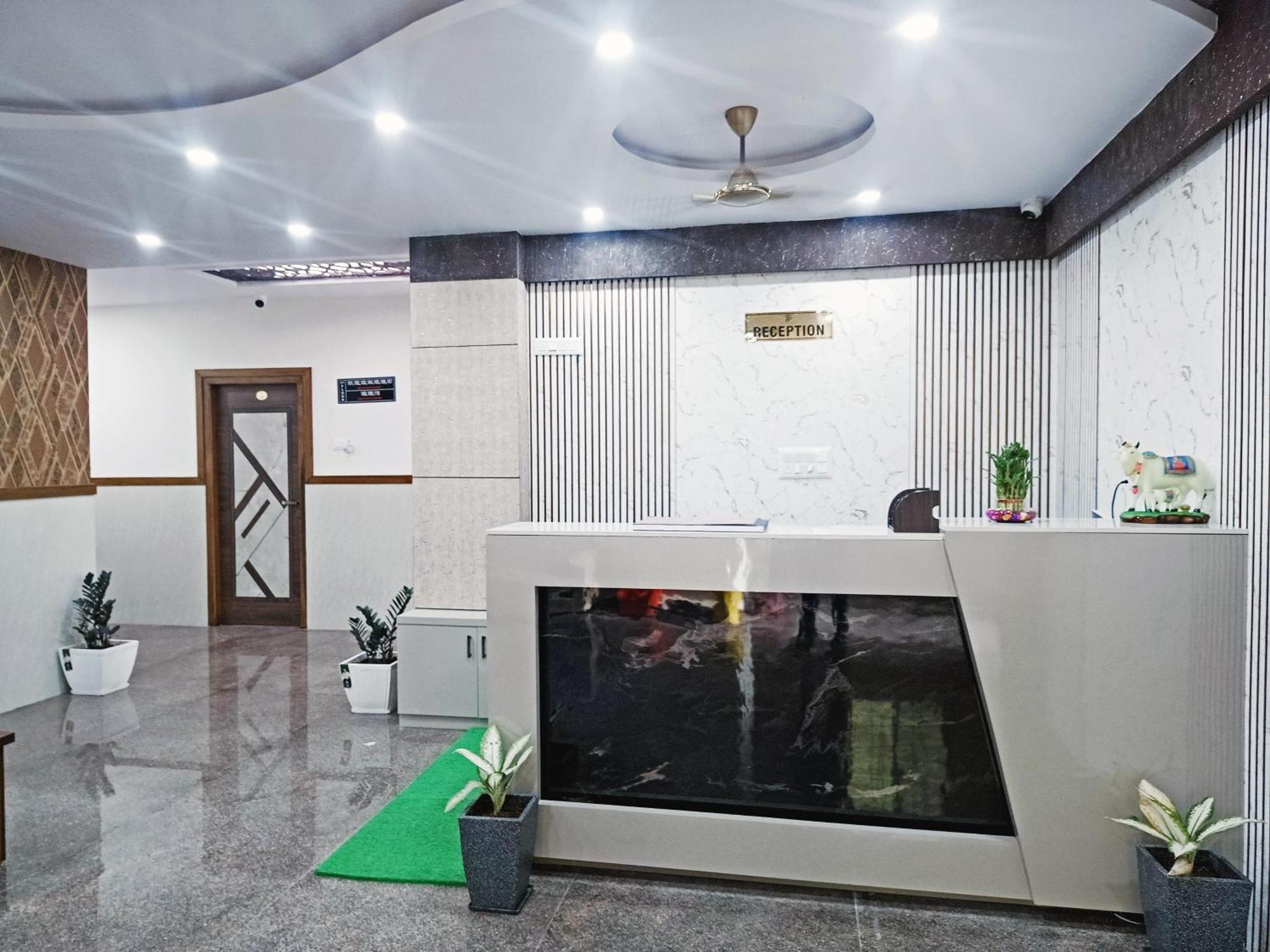 Hotel Achhu Palace 班加罗尔 外观 照片