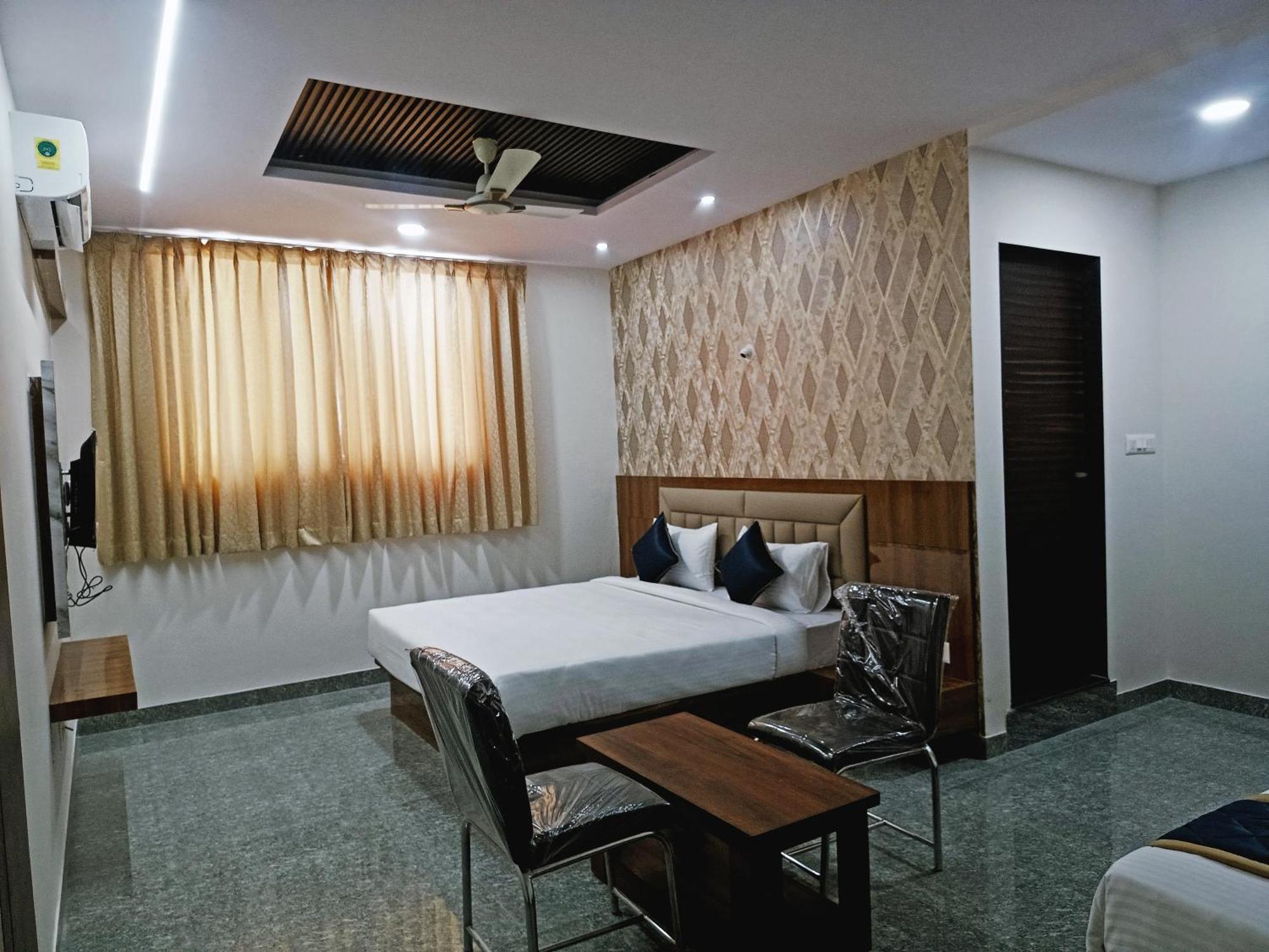 Hotel Achhu Palace 班加罗尔 外观 照片