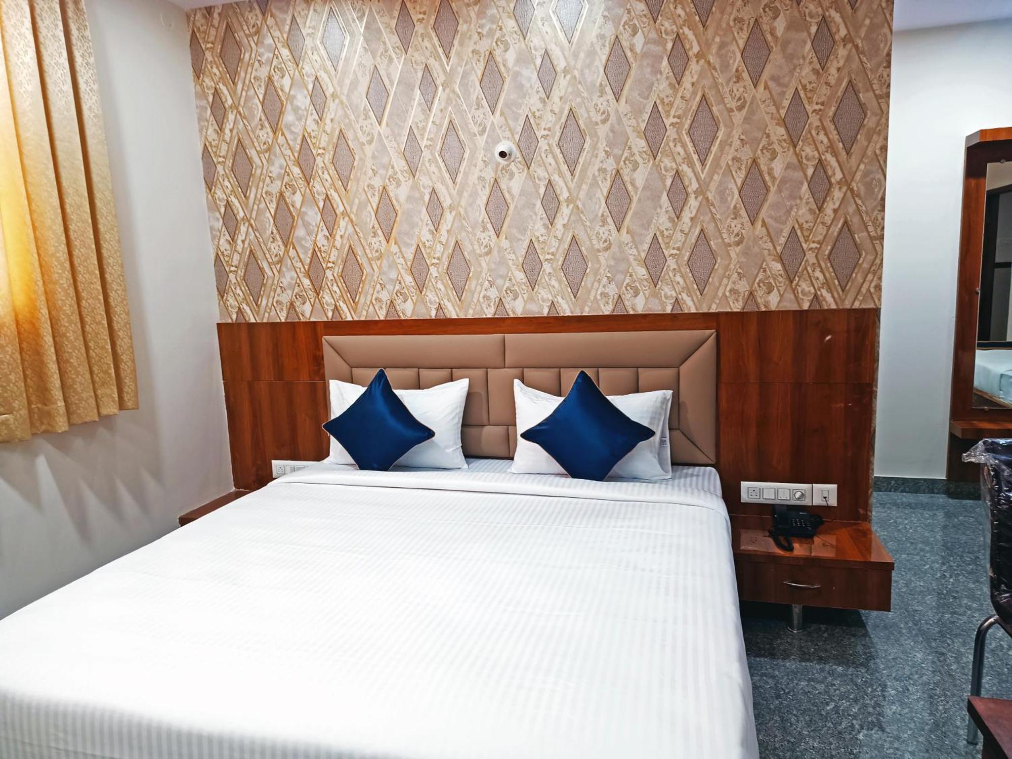 Hotel Achhu Palace 班加罗尔 外观 照片