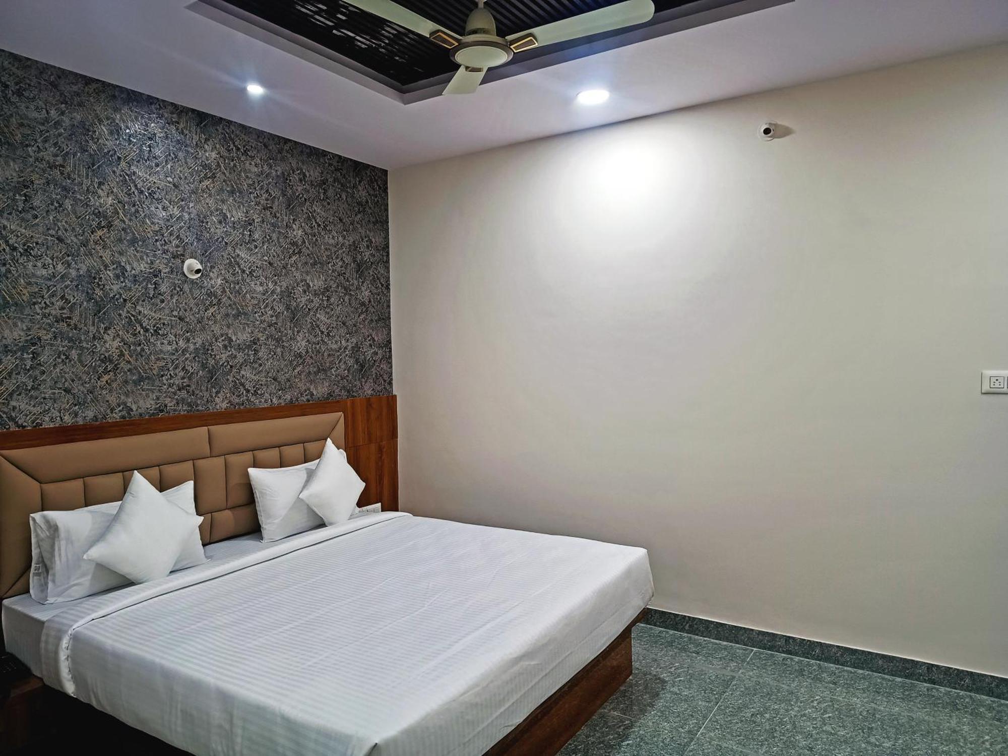 Hotel Achhu Palace 班加罗尔 外观 照片
