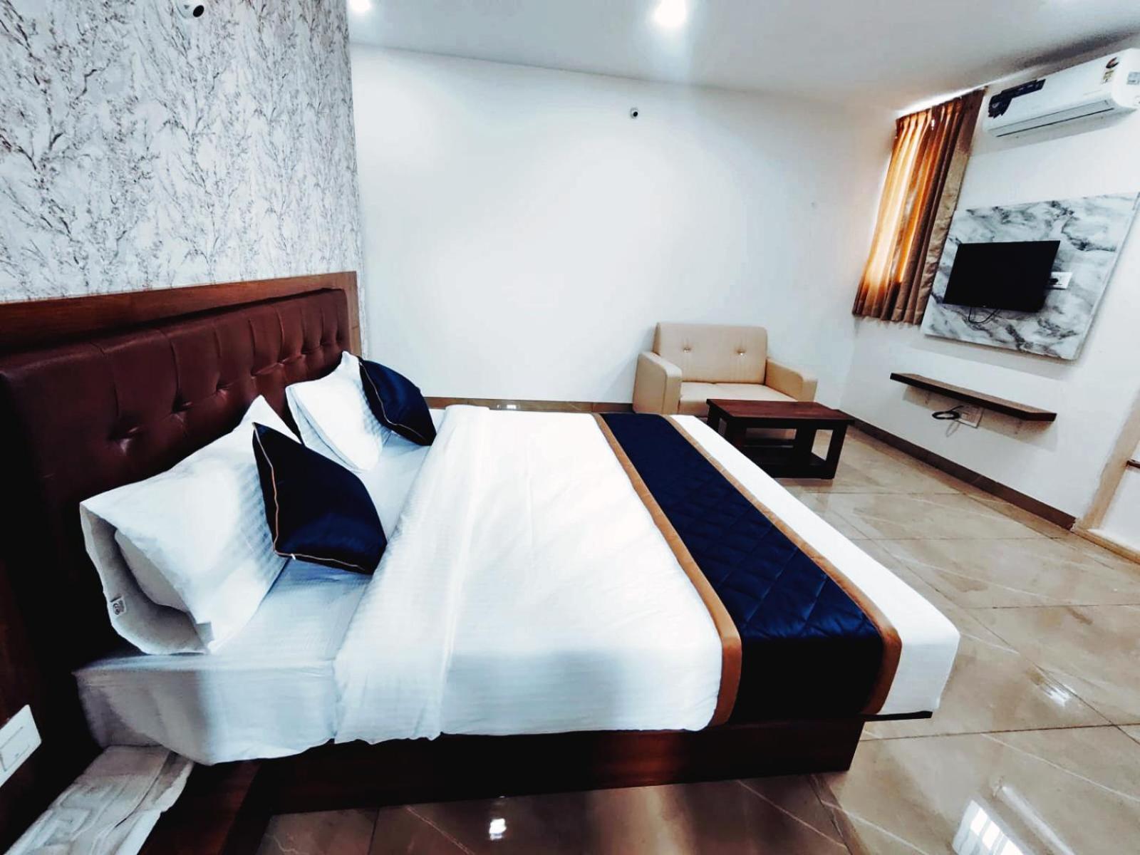 Hotel Achhu Palace 班加罗尔 外观 照片