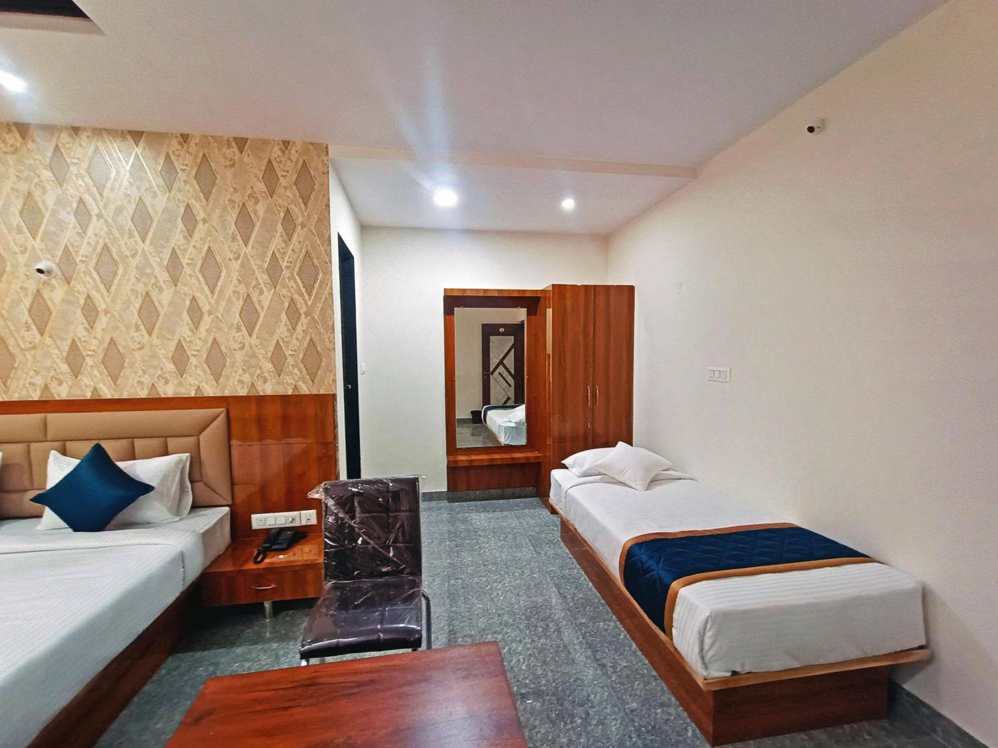 Hotel Achhu Palace 班加罗尔 外观 照片