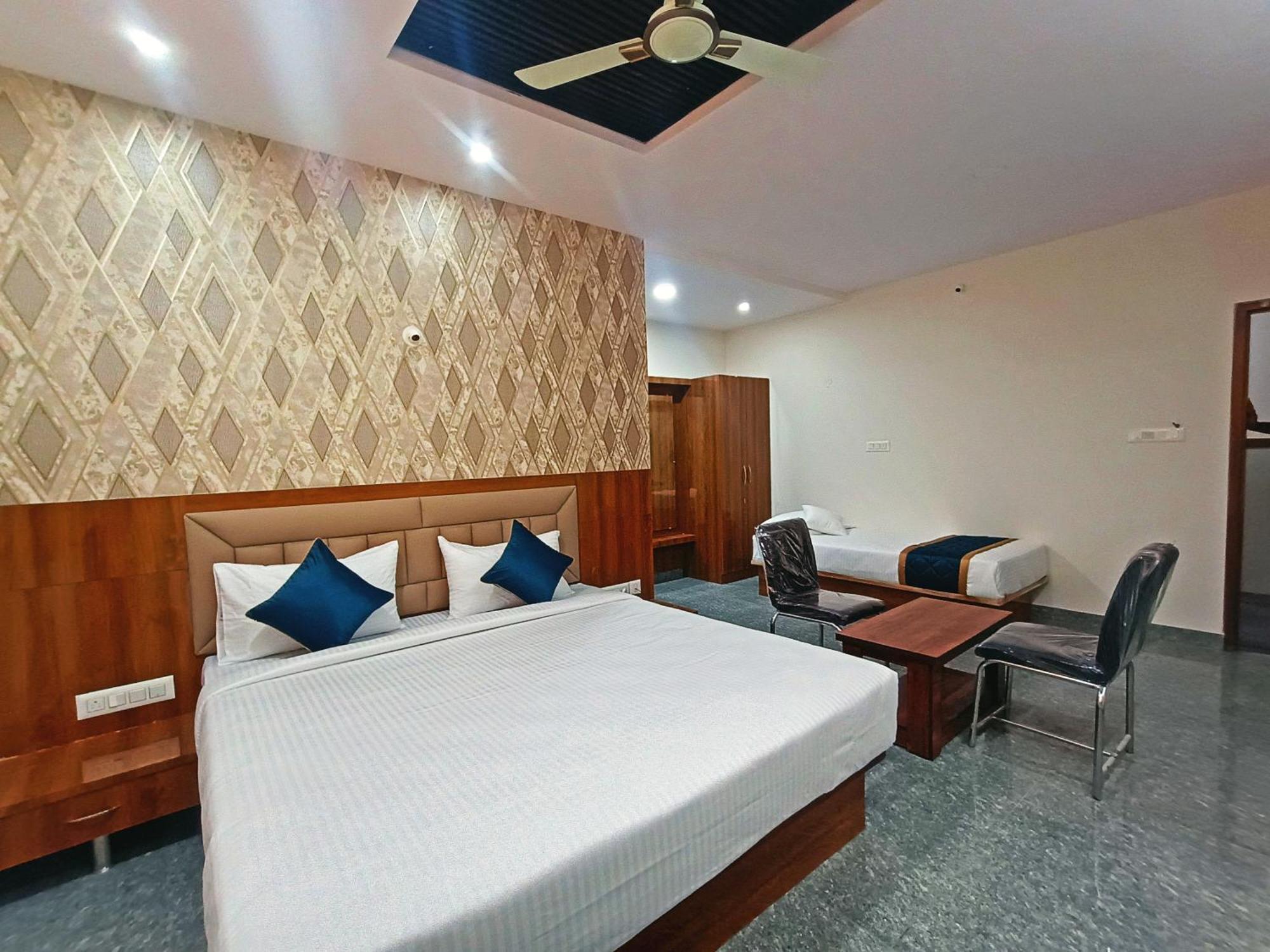 Hotel Achhu Palace 班加罗尔 外观 照片